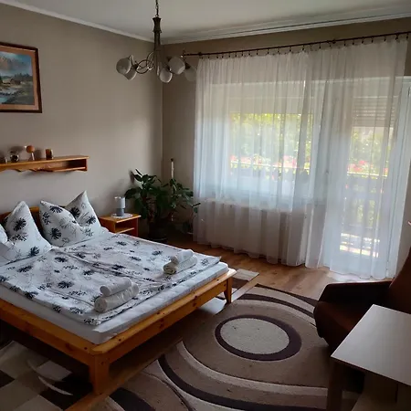 Szente Appartement *